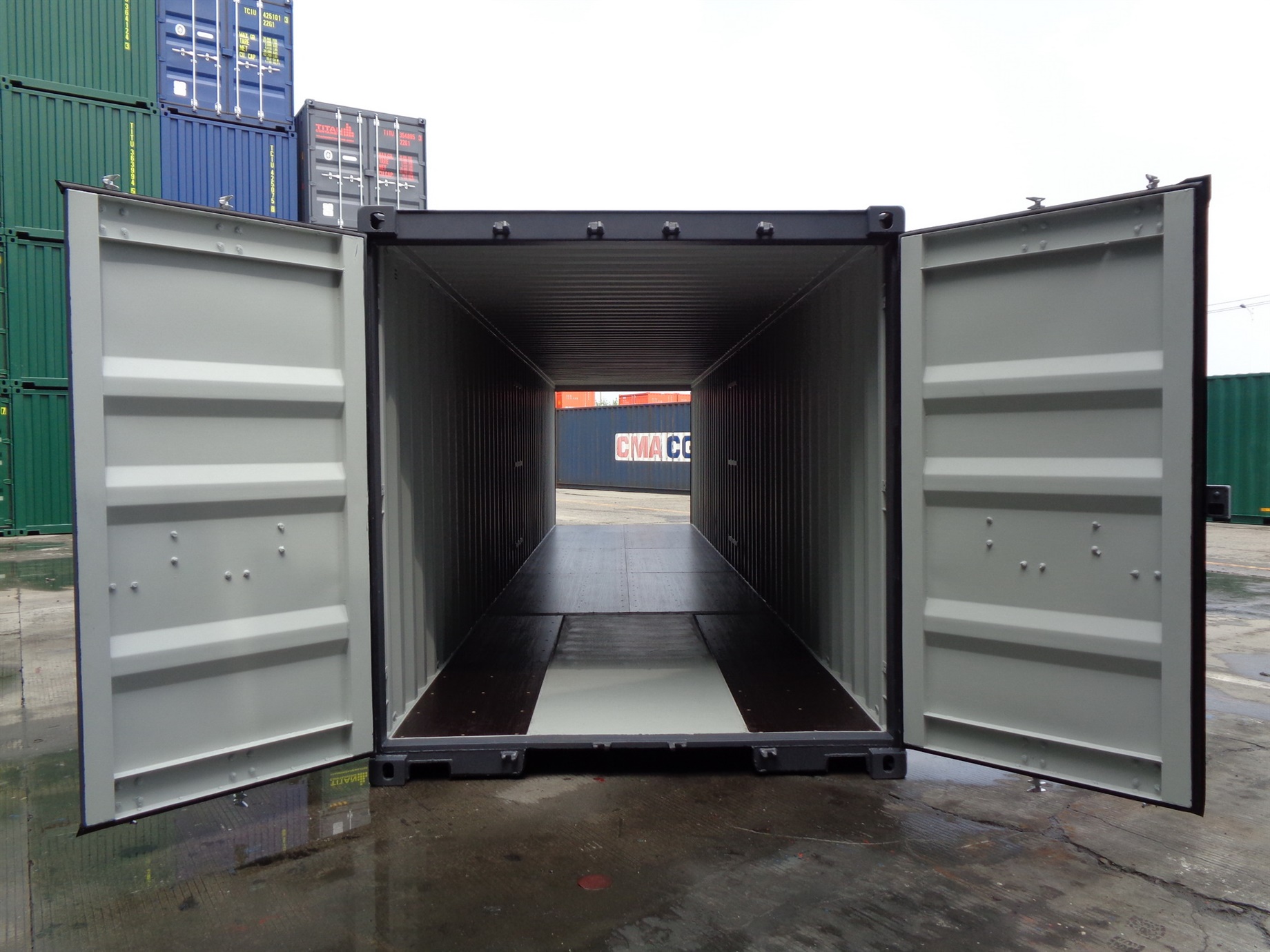 Storage Container with doors on each end open doors 40 inside outside
