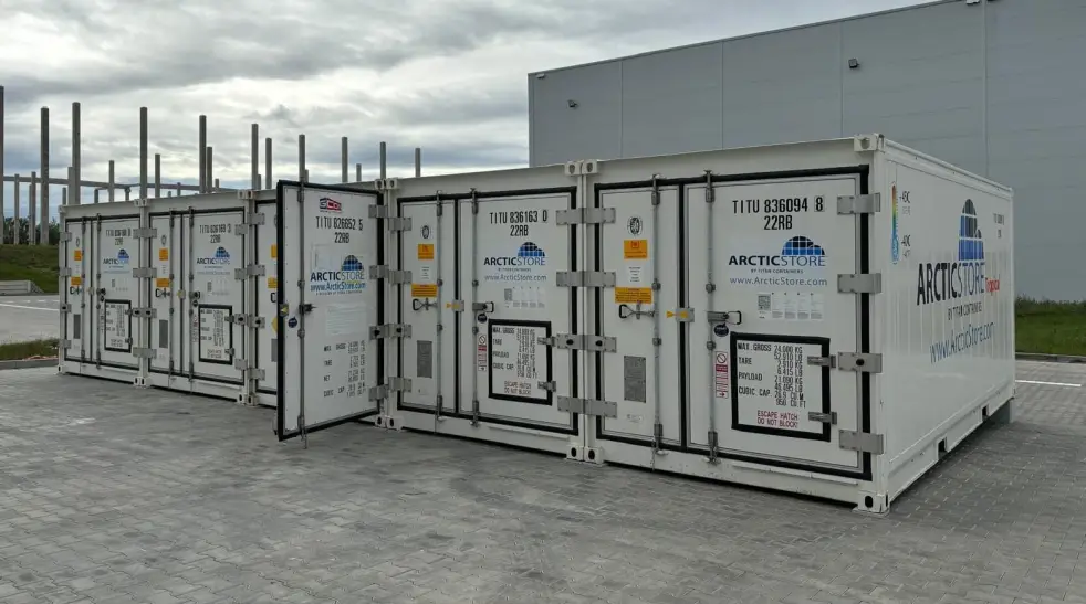 Temporary Cold Storage for Pet Food, ArcticStore continares